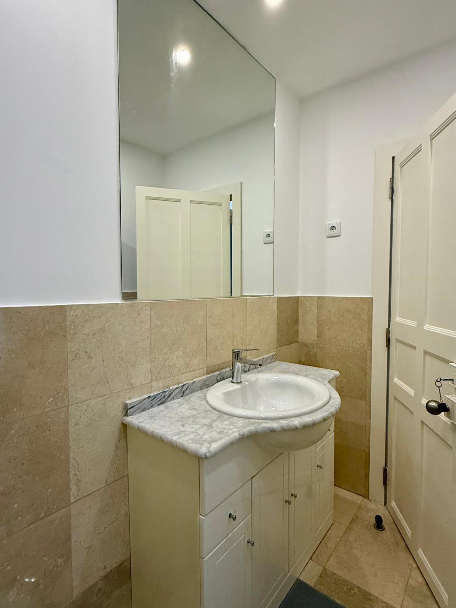 Quarto em Acomodações Particulares Alcantara 4 Lisboa